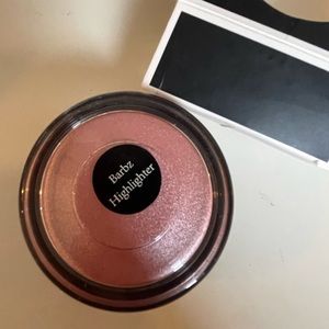 ICY WIFEY HIGHLIGHTER